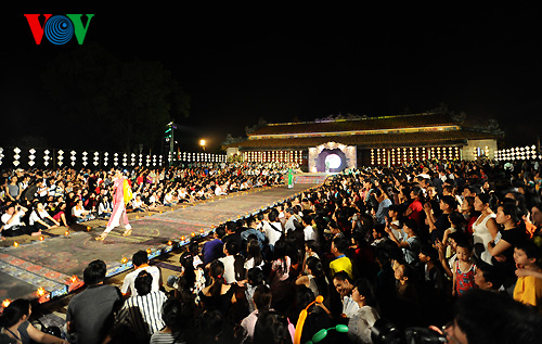 ความหลากหลายทางศิลปะในเทศกาลเฟสติวัลเว้ 2014